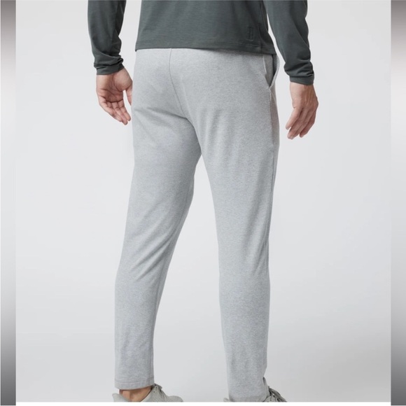 Vuori Coronado Track/Jogger Pull On Pants in Light Heather Gray, Size M - Picture 3 of 16